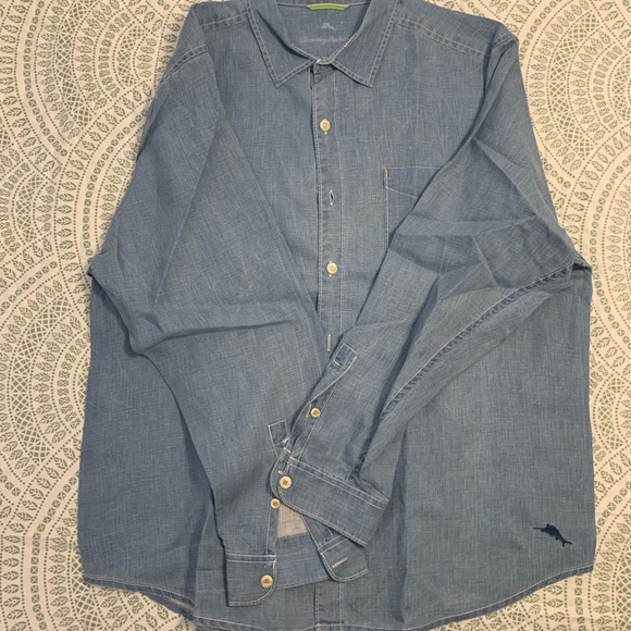 Lot of Tommy Bahama XL button-ups and pants - Picture 11 of 15